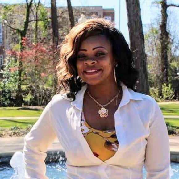 Meet your Posher, Tori - Picture 1 of 1